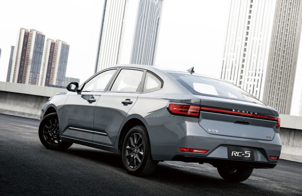 预算10万左右买车推荐几款精品轿车省油又省心