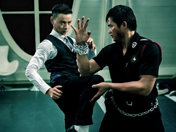 托尼贾当初想进成家班成龙你不够格网友打到你怀疑人生