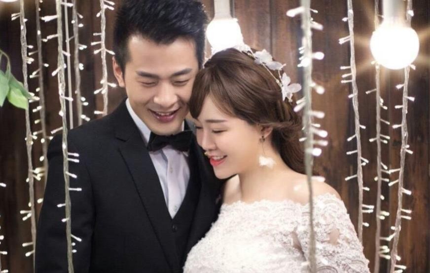 辛巴否认家暴直言夫妻打打闹闹才幸福曾在直播间连踹老婆5脚