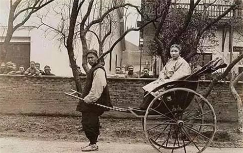 在民国拉黄包车有多苦像老黄牛一般辛苦干活基本都活不过40岁