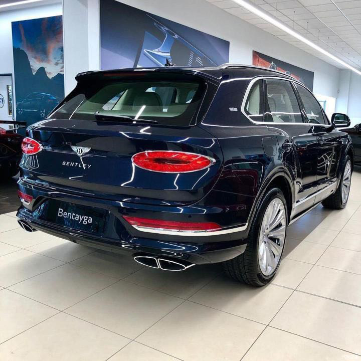 全新宾利添越平行进口国六全面上市价格直降30w欲购从速