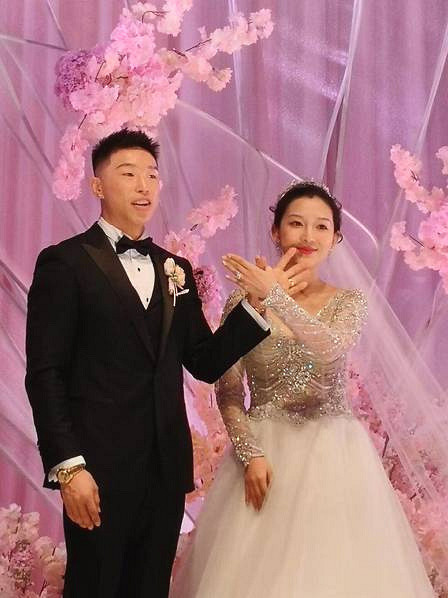 德云社烧饼二胎得子妻子疑早产透露还要拼三胎
