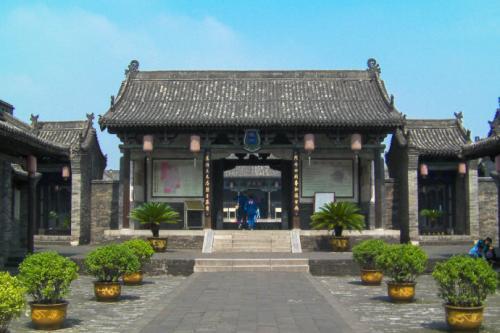 分为正四品和从四品,正四品包括通政司副使,大理寺少卿,詹事府少詹事