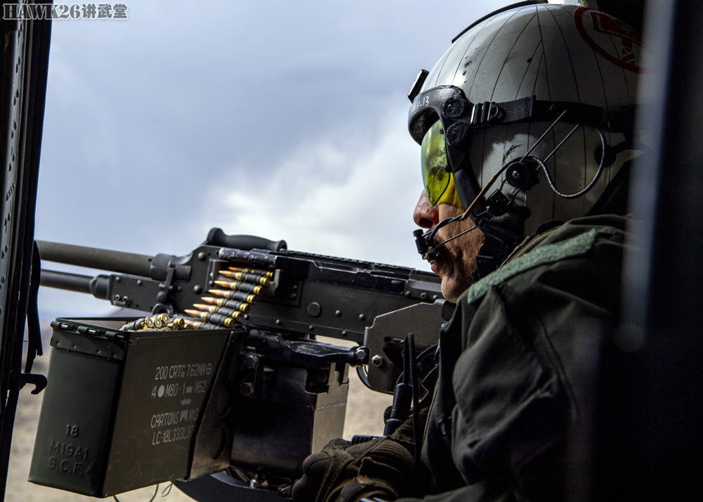 咆哮的gau-21大口径舱门机枪 解读"骑士鹰"直升机武器配置细节_腾讯