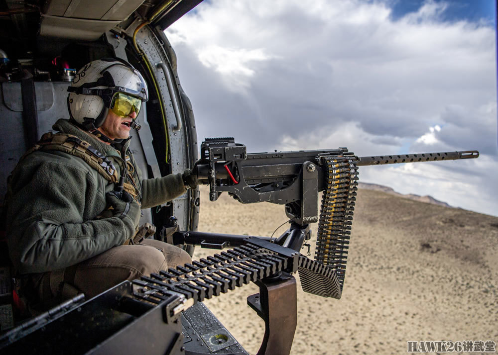 咆哮的gau-21大口径舱门机枪 解读"骑士鹰"直升机武器配置细节_腾讯