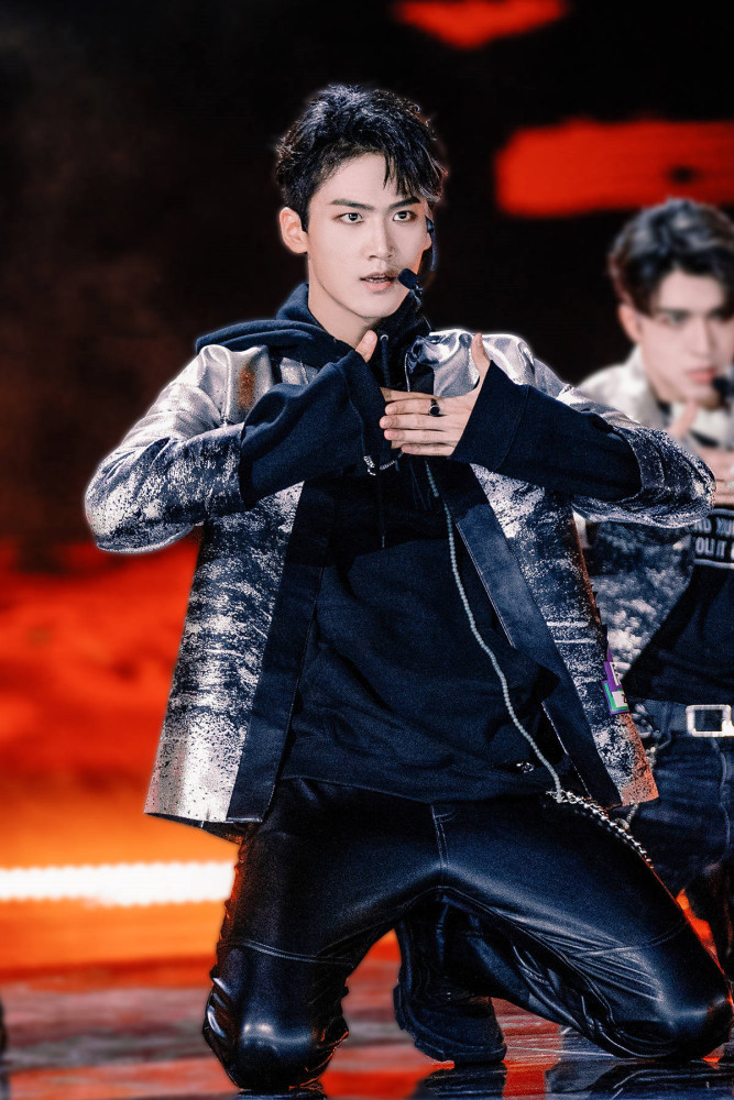 创4周柯宇嘉行太子光环下很多人忽视了他的优秀