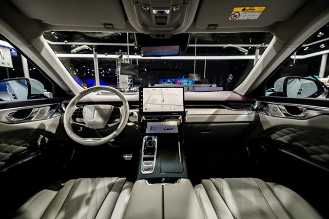 助力wey摩卡成全球首款智能汽车人 仙豆智能构建未来出行生活