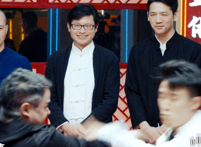 姐姐妹妹的武馆没有剧本的以武会友咏春拳让人大开眼界