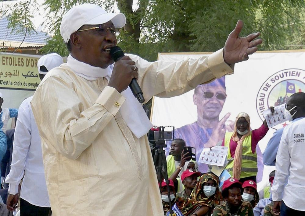 伊德里斯·代比当地时间4月21日,他伊德里斯·代比阵亡的第二天,乍得