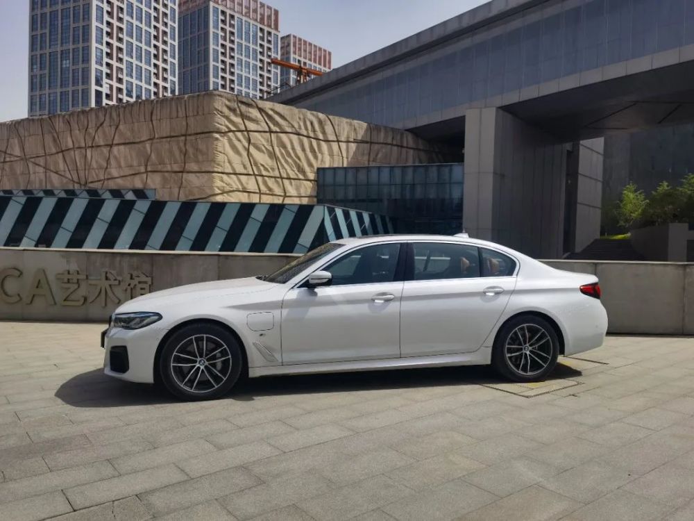 试驾宝马535le插电混动改款之后有何升级