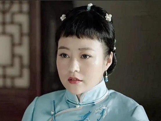 继43岁刘涛沐浴戏后,42岁郝蕾演"黄花大闺女",打了谁的脸?