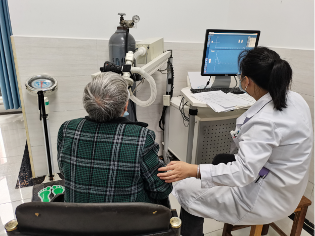 肺功能检查是运用呼吸生理知识和现代检查技术来了解和探索呼吸系统