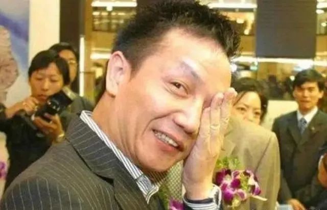 东方卫视主持人名单有谁周正毅是谁个人资料简介生日宴谁参加了