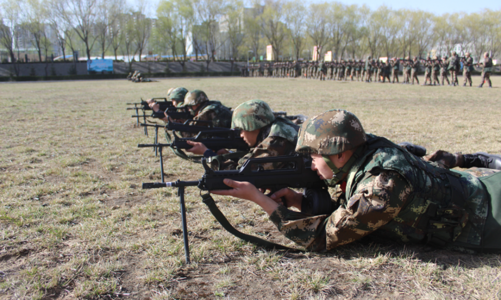 勤训轮换六盘山下硝烟弥漫