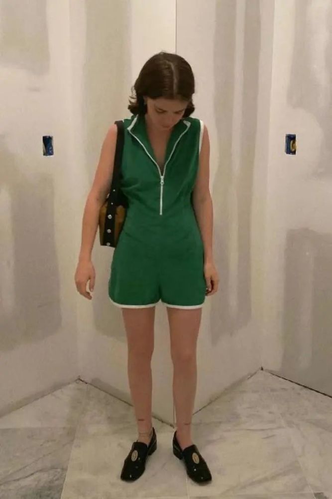 驼背女孩如何穿出气质感