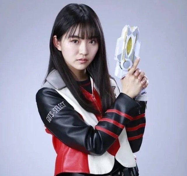 奥特曼特利迦女主剧照已被公开穿上胜利队队服后颜值完压迪迦队长