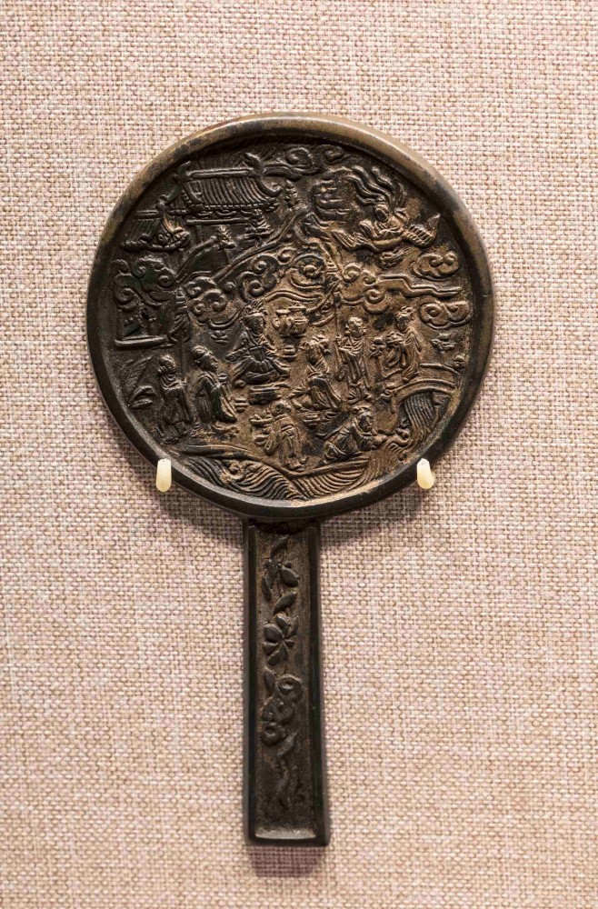 清华110周年校庆,"万物毕照:中国古代铜镜文化与艺术"大展启幕