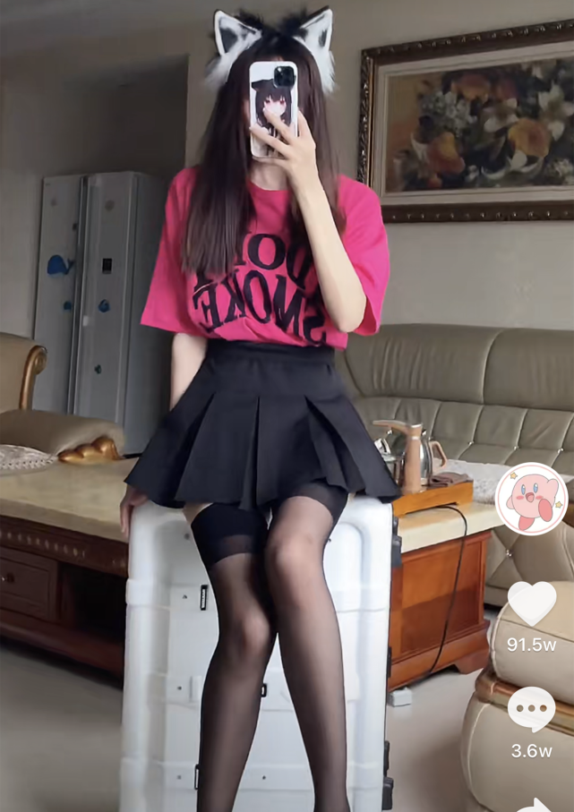 赖神彻底放飞自我,放弃瓜妹选择t0"慢摇一姐",下播前一句话,沸腾|瓜妹