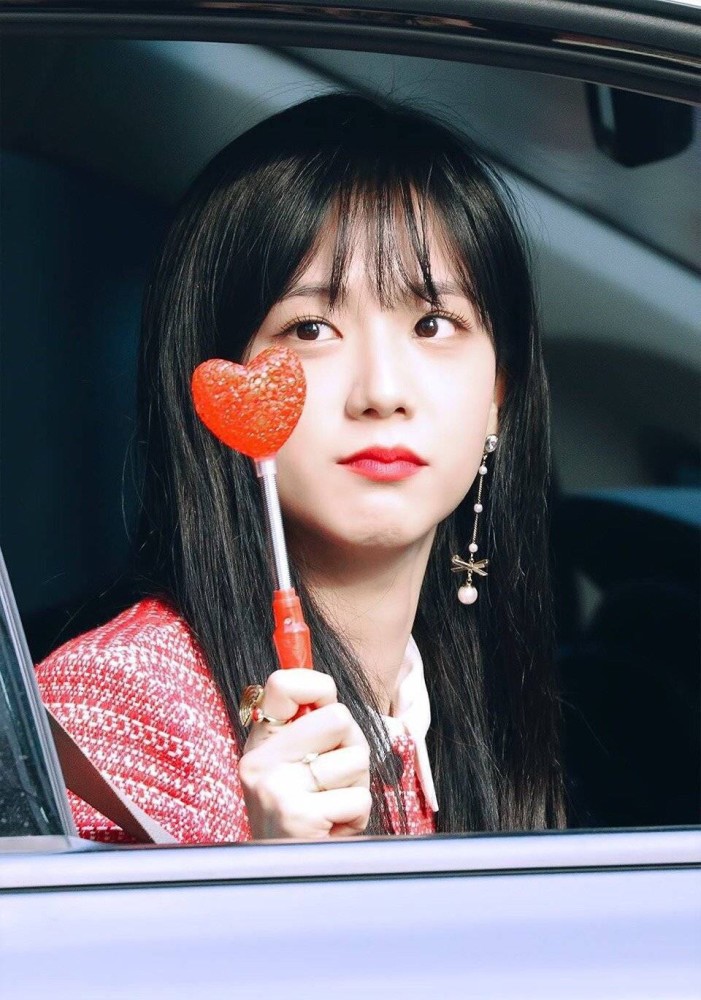 头像有刘海的jisoo