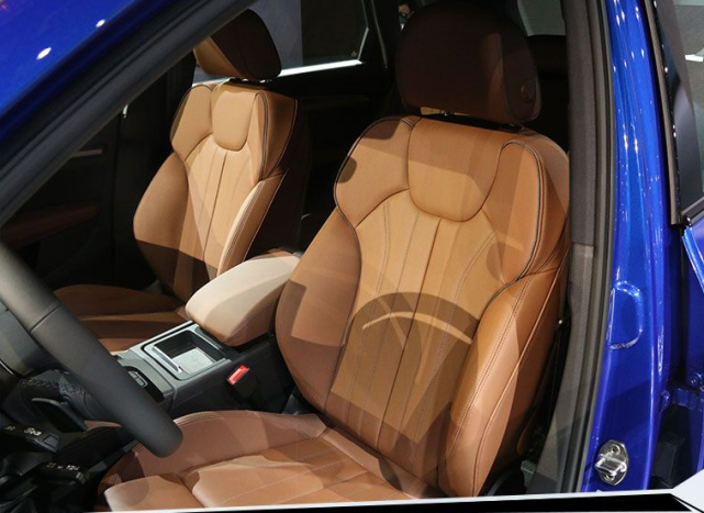 全新奥迪q5l正式亮相,2.0t爆252马力,内饰终于有了新变化!