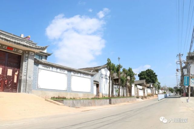 再也不用踩粪水看沙坪村上演变形记