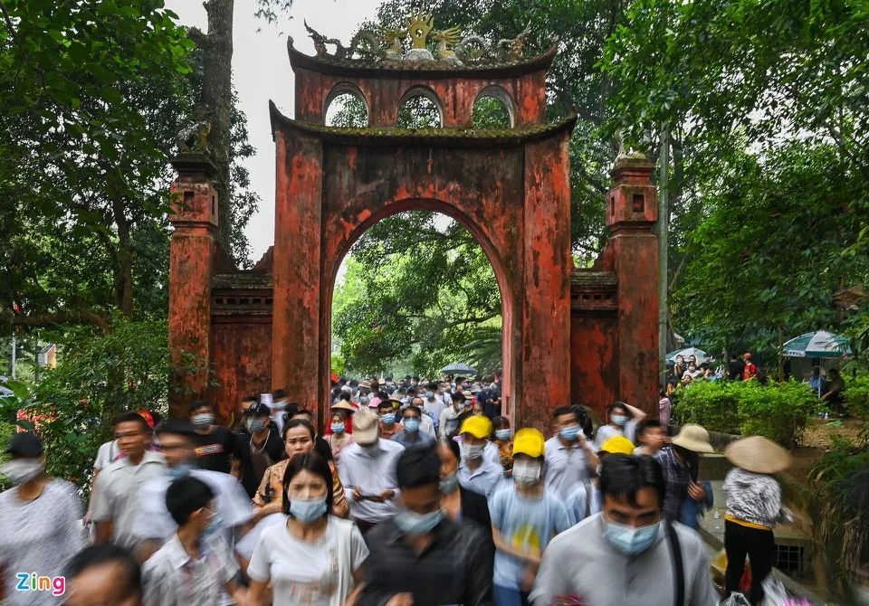 越南举国隆重祭祀炎帝后裔国家元首亲自上香朝拜人员成千上万