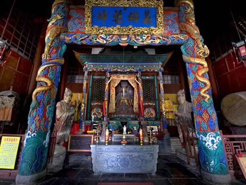 日本鬼子关帝庙问卦,关公显圣鬼子司令官毙命(关公显圣照片)