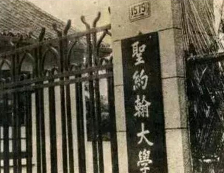 乌龙院排行_“新乌龙院”两大主演罕见同框,吴孟达老态明显,释小龙成熟稳重