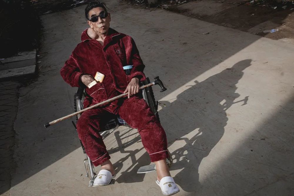 初代网红"红毛"去世,患癌无钱医治,回家休养被各路