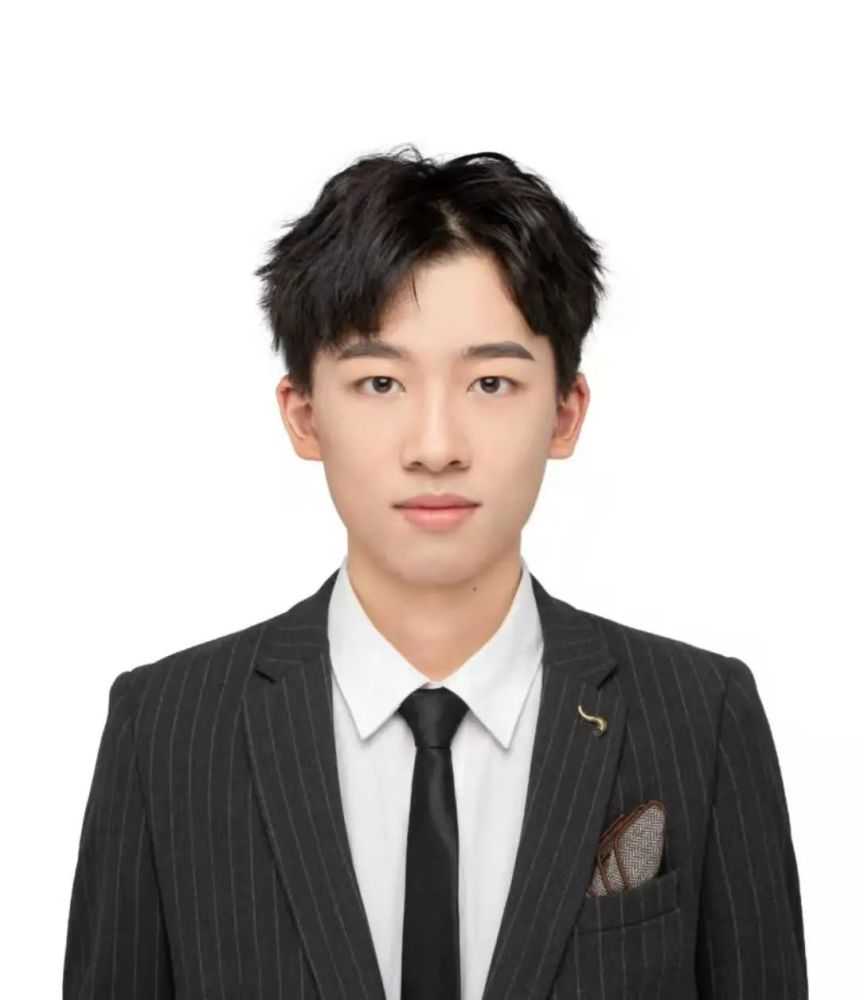 高考在即两名艺考男生已经拿到北京电影学院专业合格证书