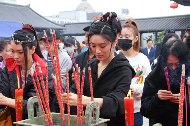 熊瑾怡个人简介图片