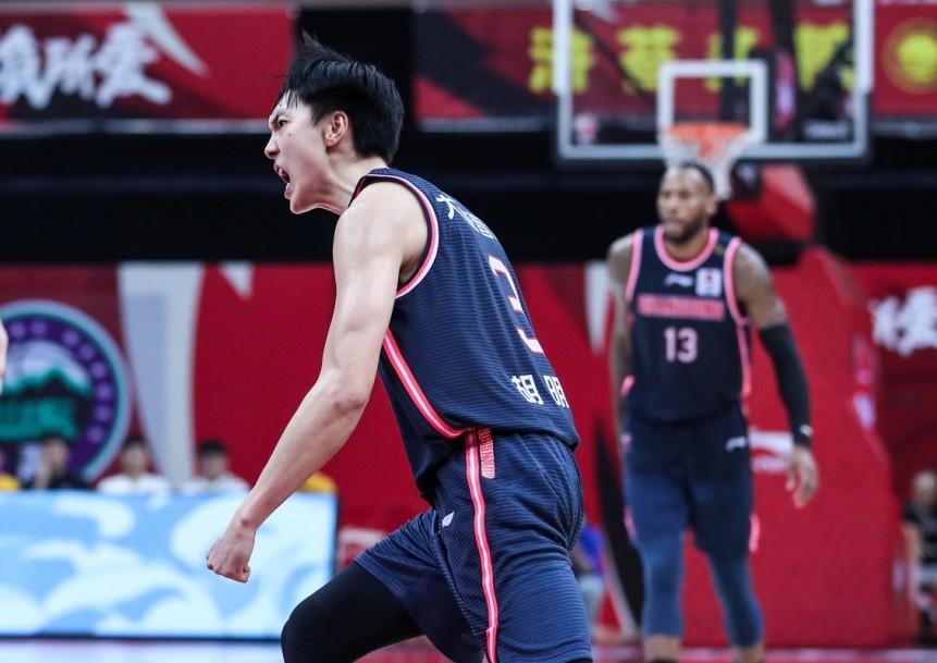 广东队闯进总决赛后当务之急不是唤醒射手而是挖出汤普森的最强点