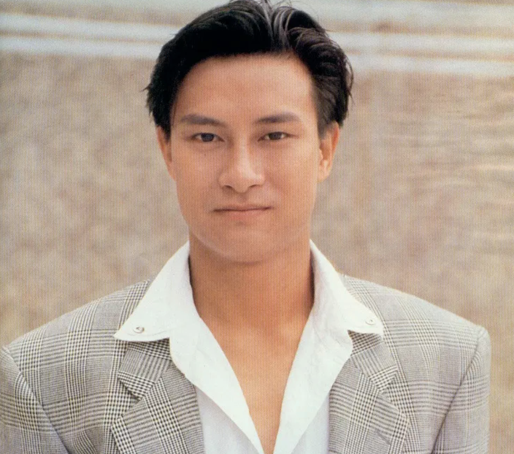 56岁刘锡明罕见露脸,中年发福令颜值崩坏,被倪震抹黑后长居台湾_腾讯