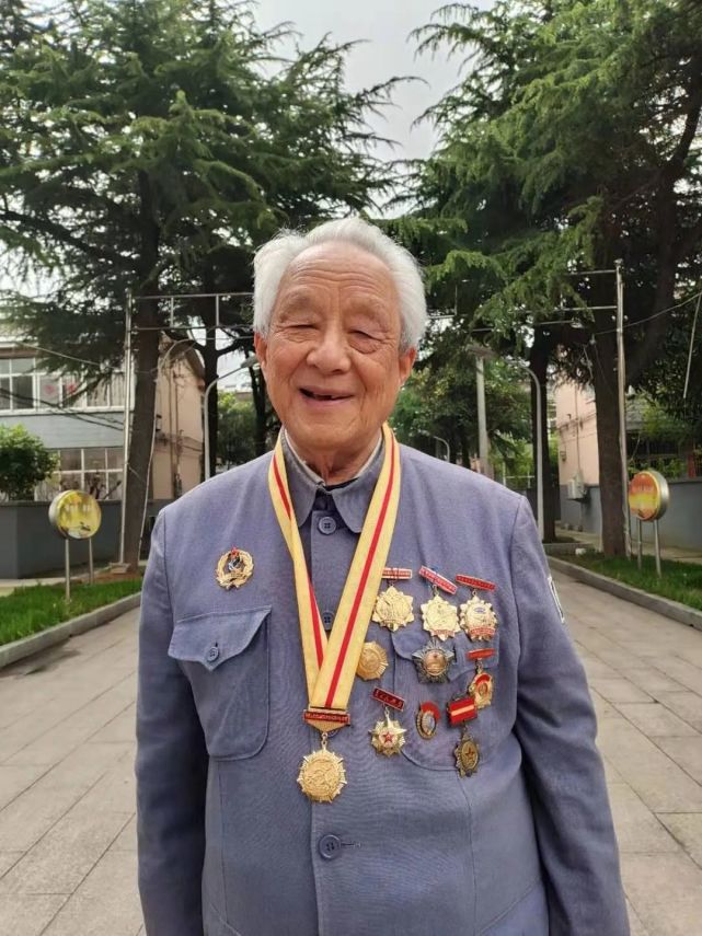 渡江战役老战士李剑锋.