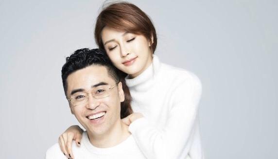 陈冰的这个解释就轻避重,只是说自己之后与丈夫已经离婚了,但是却丝毫