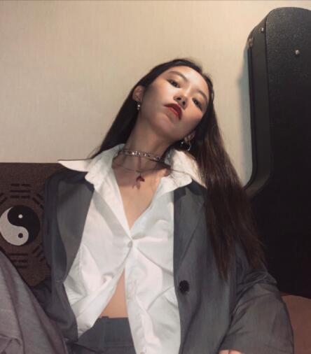 真不怪刘阳半藏森林晒最新茶艺照难怪对她又爱又恨