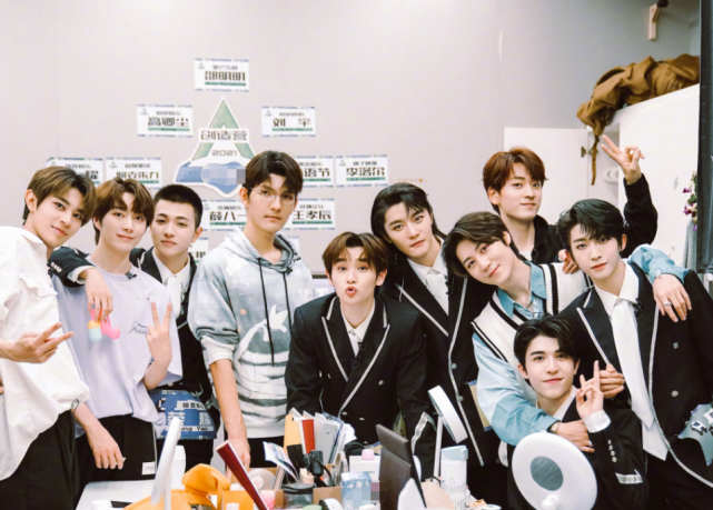 创4训练生成团夜造型胡烨韬做回自己刘宇利路修同个发色