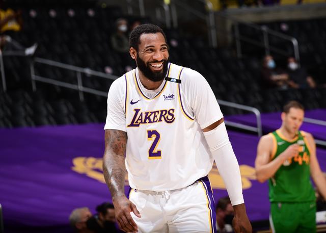 比赛浓眉的发挥不佳,但是湖人队还是有收获,那就是庄神德拉蒙德的发挥