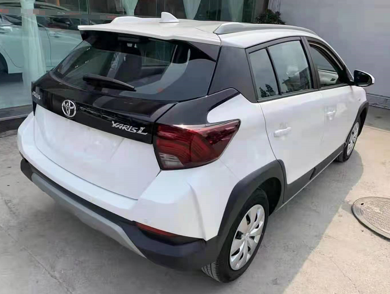 到店体验21款丰田致炫,外观犀利,这内饰能忍吗?