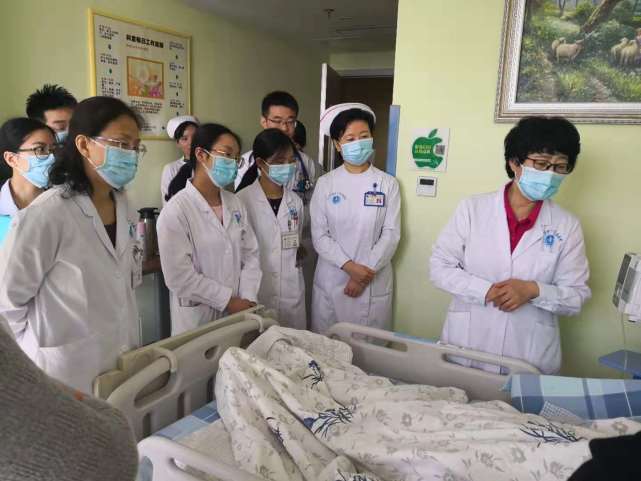 看望患者
