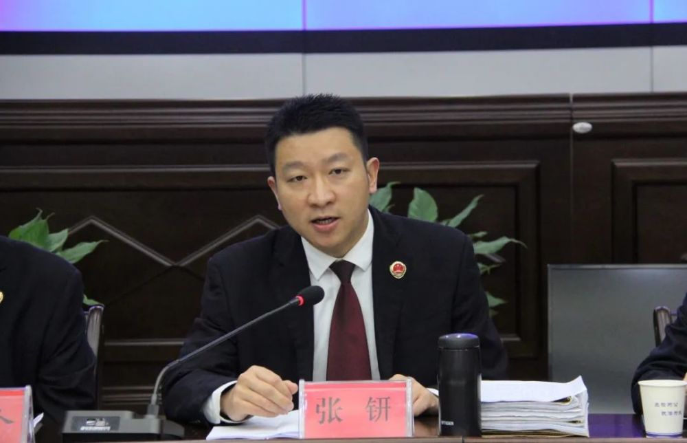 听证会由恩施州人民检察院党组成员,副检察长曹光汉主持,邀请人大代表