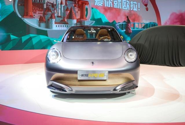 欧拉闪电猫实车颜值帅过保时捷22座布局电动四驱35s破百