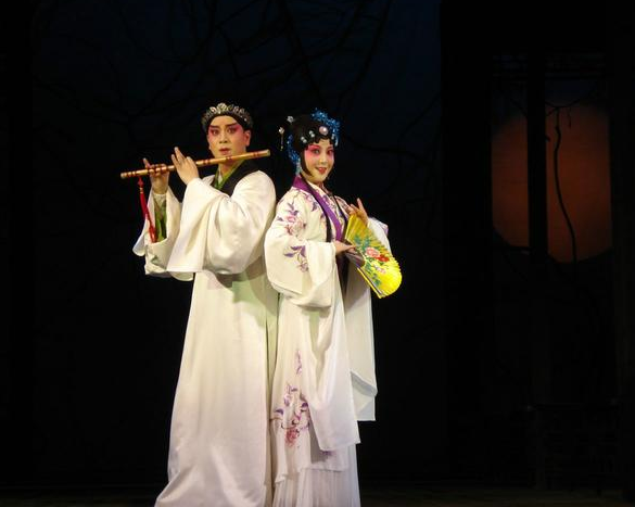 《杜蕊娘智赏金线池》,《望江亭中秋切鲙》,《温太真玉镜台》,《钱大