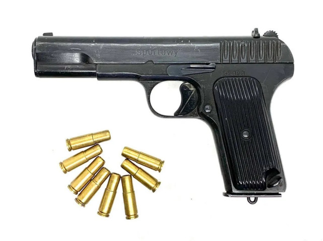 难得一见的tt33运动手枪波兰制造当年专为华约军队制造