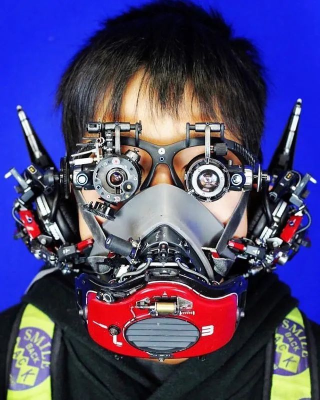 壁纸日本设计师池内启人设计的赛博朋克面具