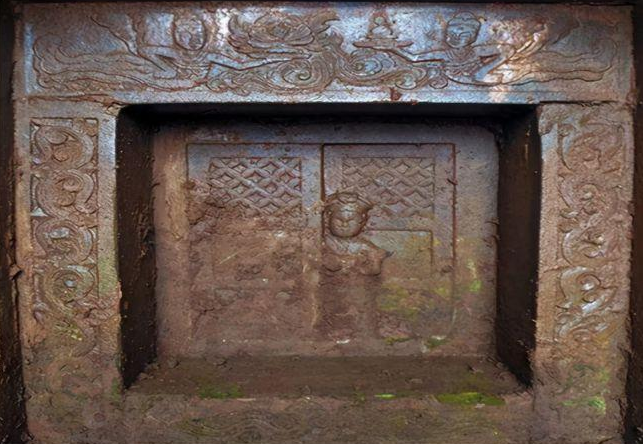 四川一高僧墓发现守墓神兽专家知道真相后决定停止挖掘