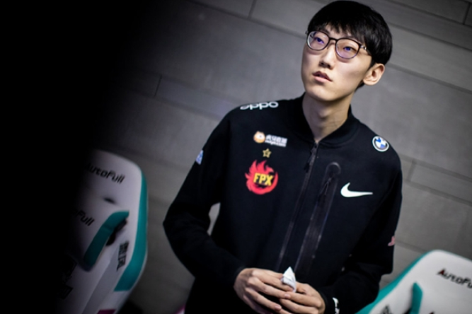 rng小虎点菜牛宝直播谈年轻选手弊端真不是在为自己找借口吗