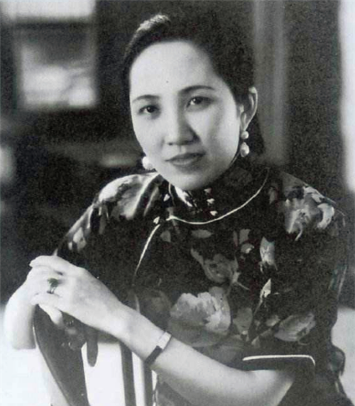 却闭门不开,他去公园转了转,便投河自尽|严珊珊|黎铿|林楚楚|黎民伟