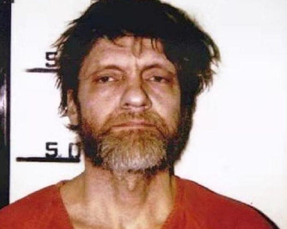 数学天才卡钦斯基隐居25年后突然变成美国的校航炸弹怪客