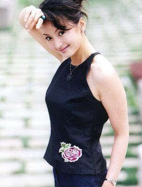 香妃刘丹去世20年,父亲哥哥相继去世家庭破碎,母亲现状惹人怜